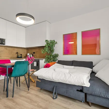 Lam Fuchsia Ac-balcony Lejlighed