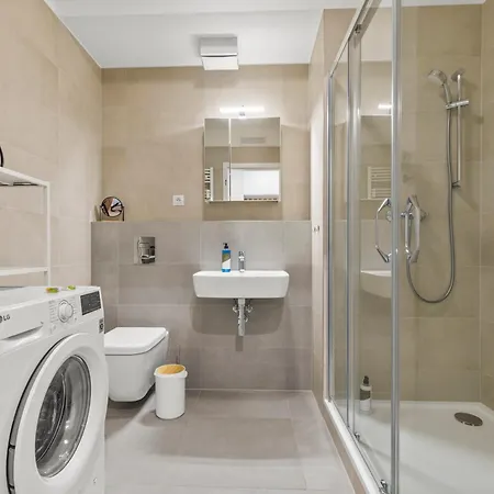 Lam Fuchsia Ac-balcony Apartament *