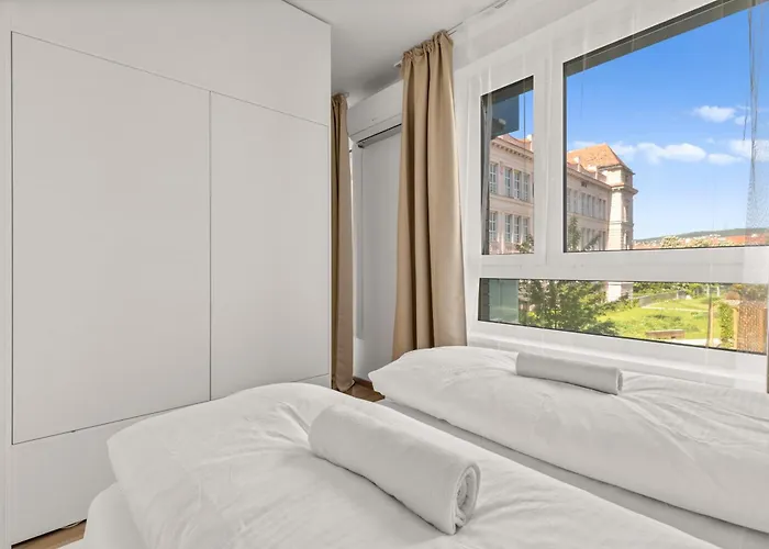 Apartment Lam Fuchsia Ac-balcony Pressburg